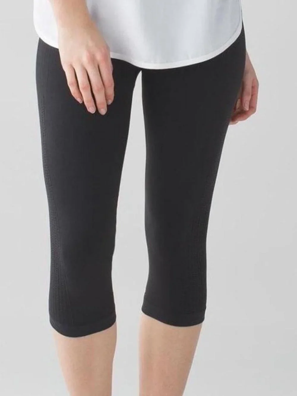 Lululemon High Waisted Black Capri Leggings Size 4